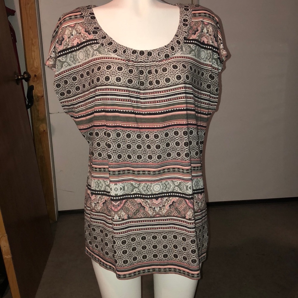 🎈3/$20🎈 Liz Claiborne T-shirt